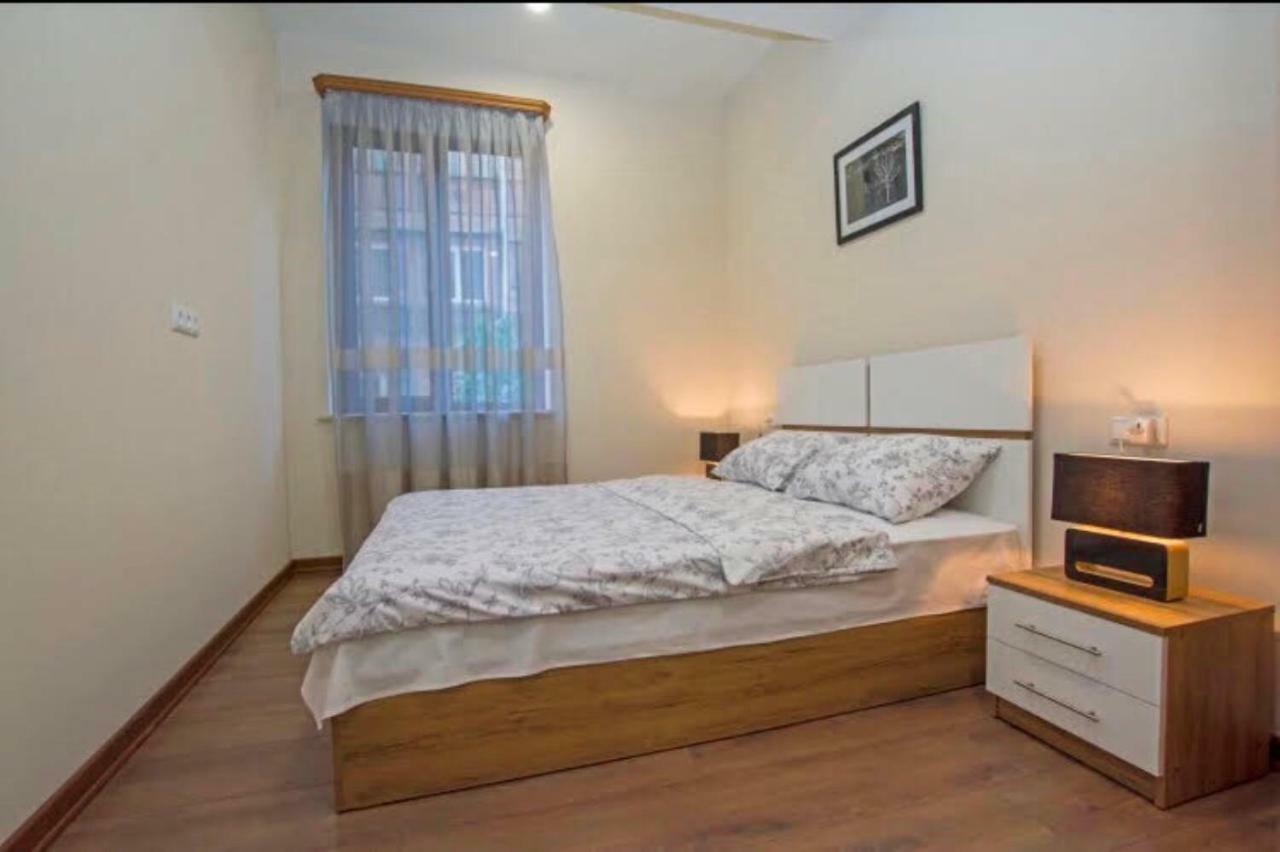 Boutique Apartment Jerevan Buitenkant foto