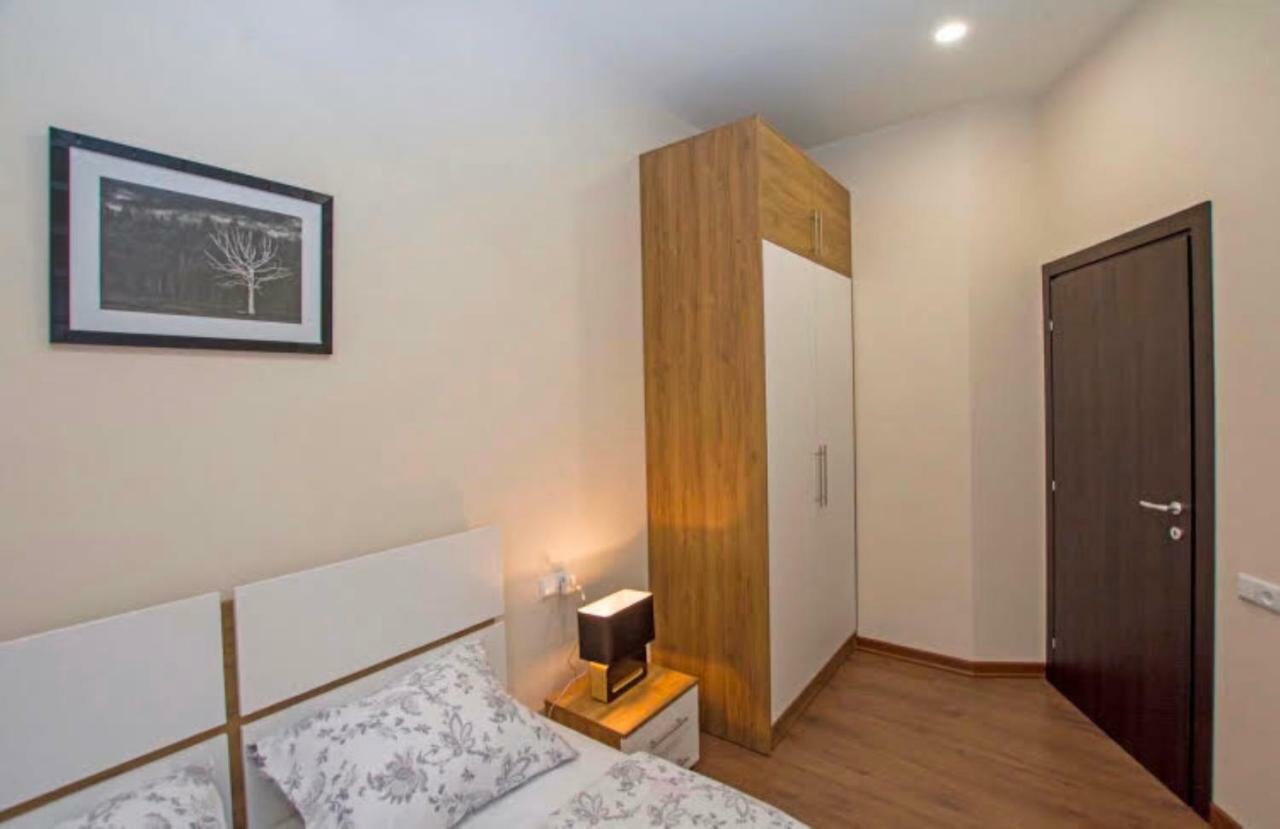 Boutique Apartment Jerevan Buitenkant foto