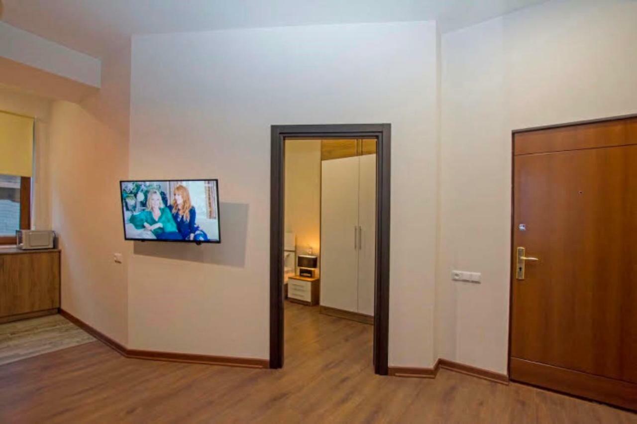 Boutique Apartment Jerevan Buitenkant foto